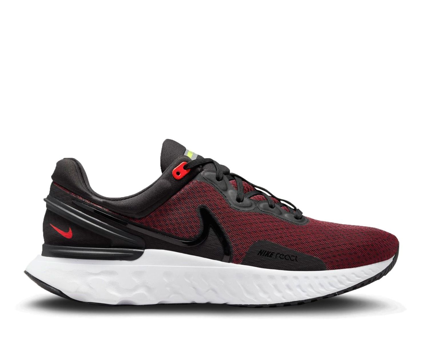 nike running react miler trainers