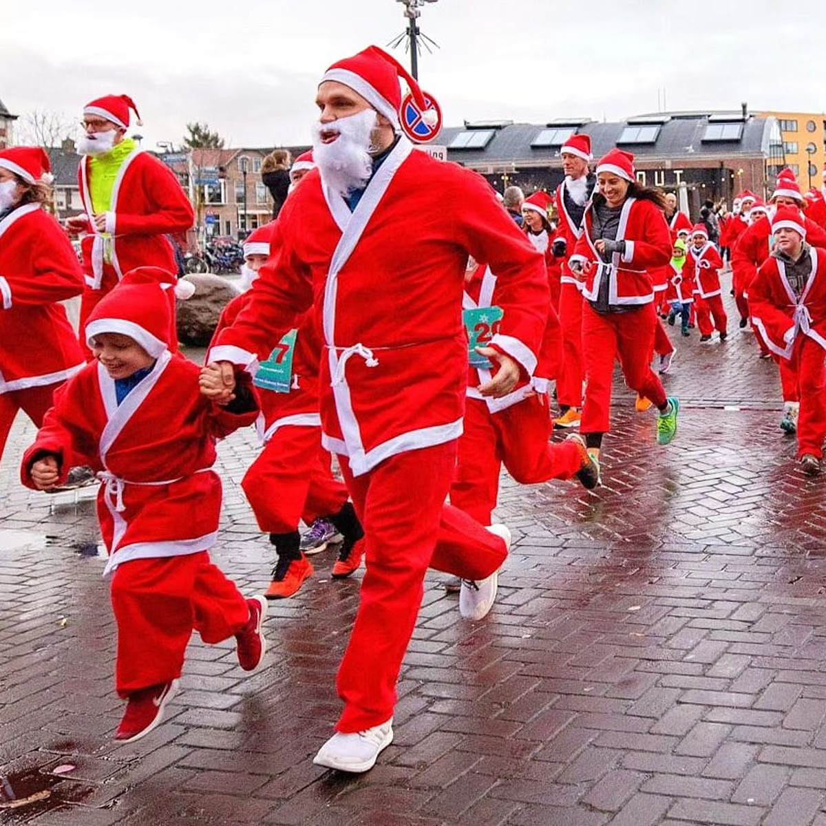 Santa Runs 2023