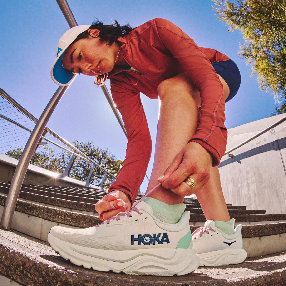 HOKA Arahi 8