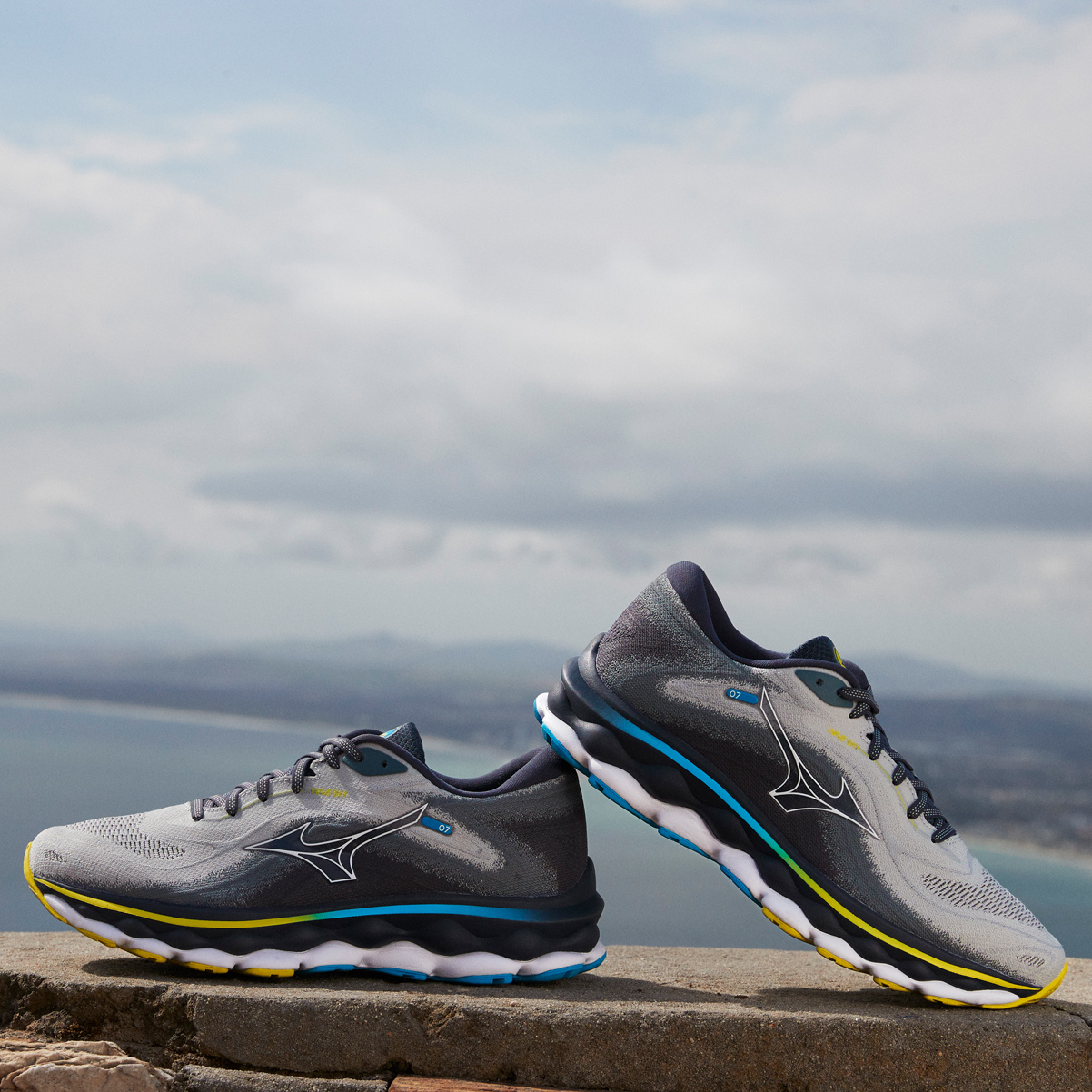 Mizuno Wave Sky 7